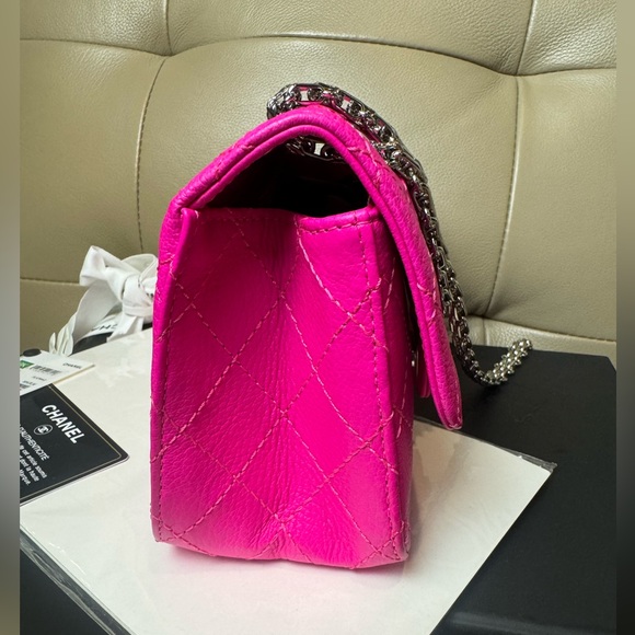 Pending xx CHANEL▪️19K 2.55 Mini Reissue Fuschia quilted goatskin - Picture 6 of 16